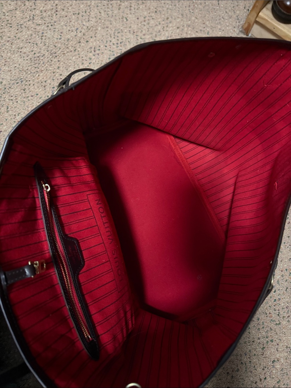 Checkerboard Tote Bag in Brown with Red Interior - Picture 4 of 6